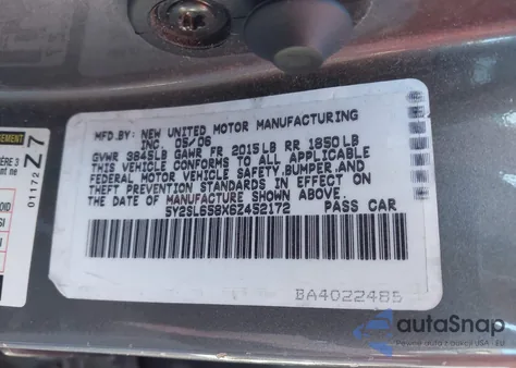 2006 Pontiac Vibe z USA, uszkodzony, nr VIN 5Y2SL658X6Z452172